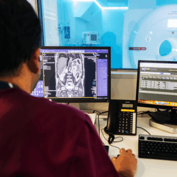 Resonancia magnética con y sin contraste